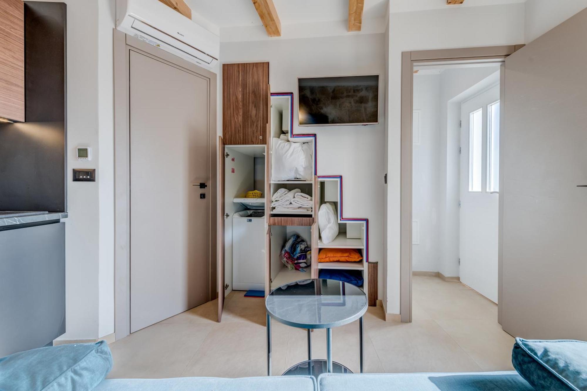 Tiny Secret House Apartment Komiza Exterior photo