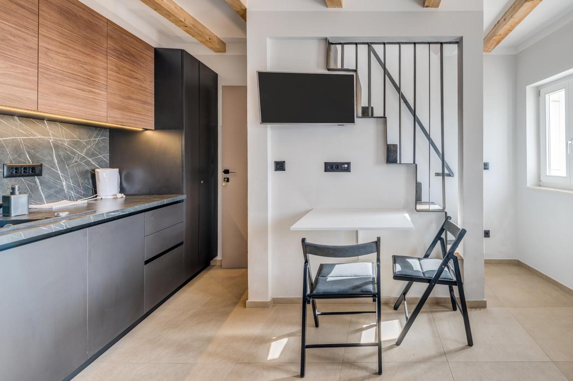 Tiny Secret House Apartment Komiza Exterior photo