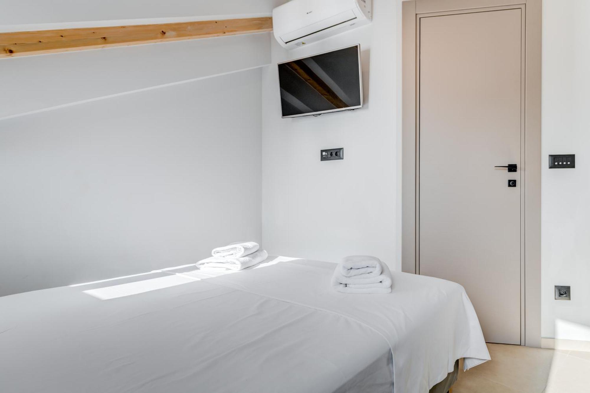 Tiny Secret House Apartment Komiza Exterior photo