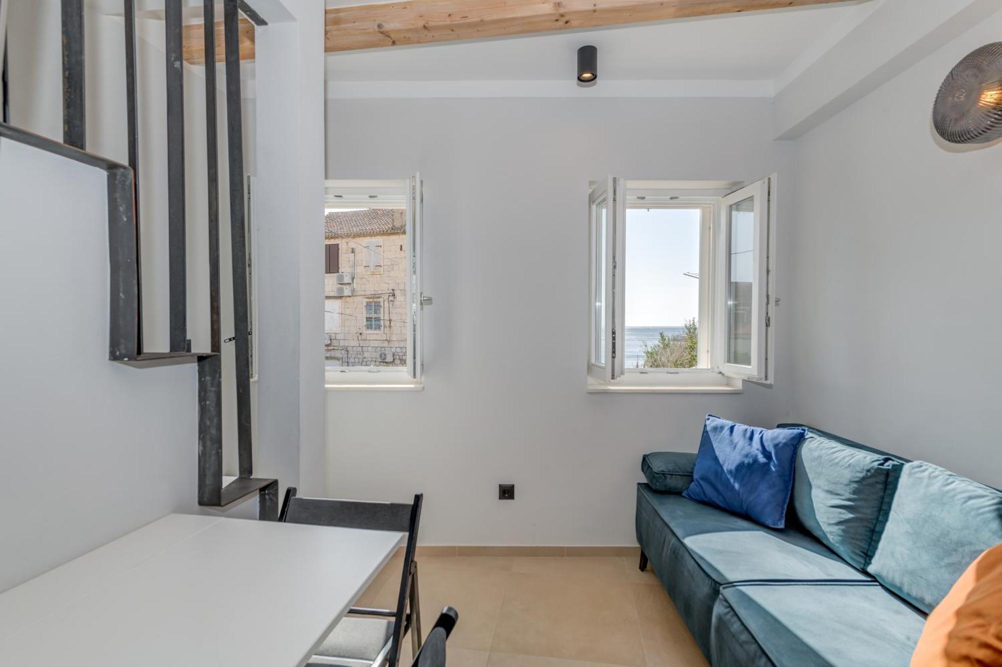 Tiny Secret House Apartment Komiza Exterior photo